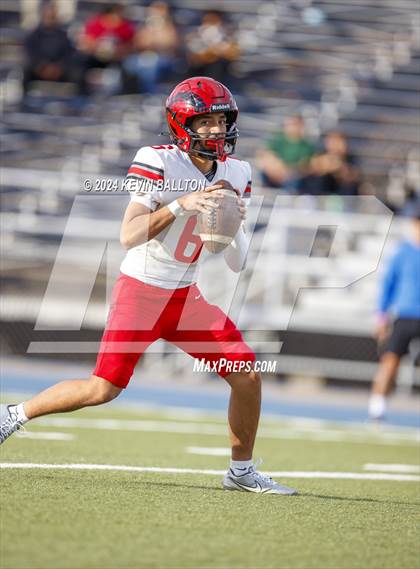 Thumbnail 3 in South Gate vs. Chatsworth (CIF LACS Division 2 Final) photogallery.