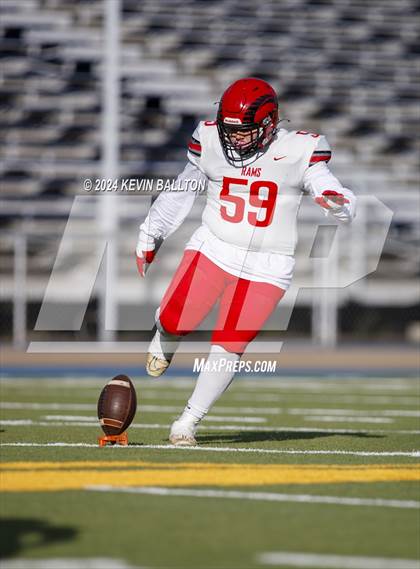 Thumbnail 2 in South Gate vs. Chatsworth (CIF LACS Division 2 Final) photogallery.
