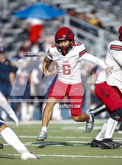 Thumbnail 2 in South Gate vs. Chatsworth (CIF LACS Division 2 Final) photogallery.