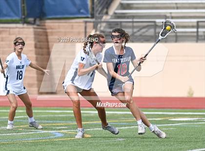 Thumbnail 3 in Valor Christian vs. Kent Denver (CHSAA 5A Quarter-Finals) photogallery.