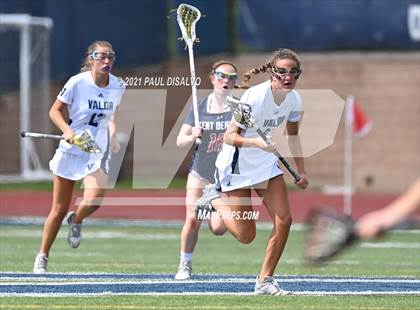 Thumbnail 3 in Valor Christian vs. Kent Denver (CHSAA 5A Quarter-Finals) photogallery.