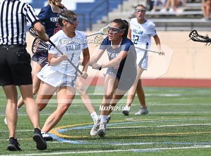 Thumbnail 2 in Valor Christian vs. Kent Denver (CHSAA 5A Quarter-Finals) photogallery.