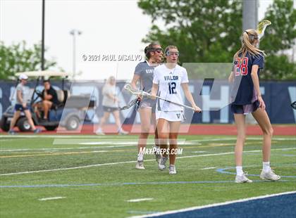 Thumbnail 2 in Valor Christian vs. Kent Denver (CHSAA 5A Quarter-Finals) photogallery.