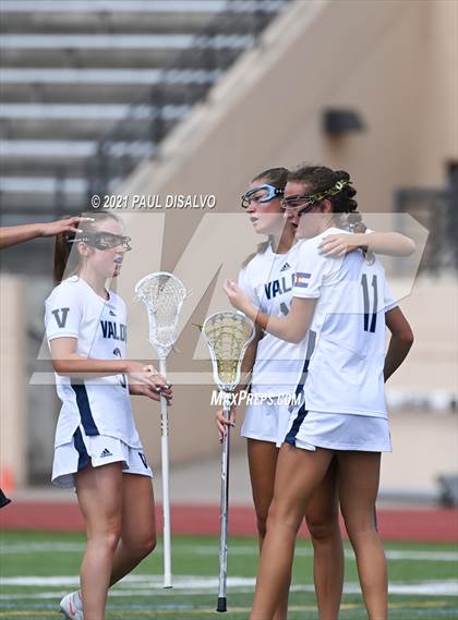 Thumbnail 1 in Valor Christian vs. Kent Denver (CHSAA 5A Quarter-Finals) photogallery.