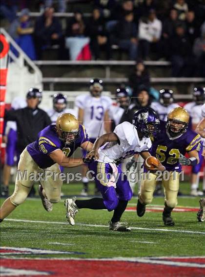 Thumbnail 2 in Islip vs. Sayville (Suffolk County D3 Final) photogallery.