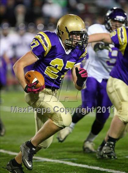 Thumbnail 3 in Islip vs. Sayville (Suffolk County D3 Final) photogallery.