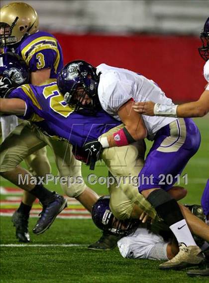 Thumbnail 3 in Islip vs. Sayville (Suffolk County D3 Final) photogallery.