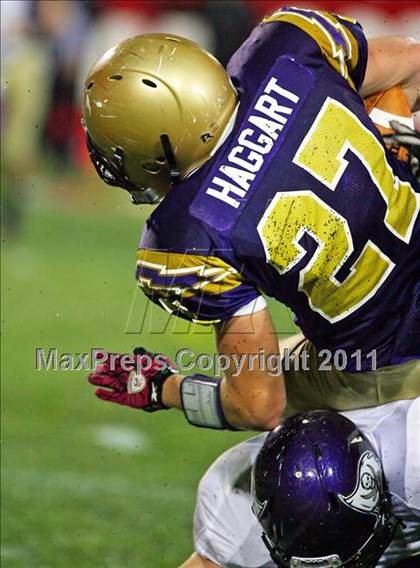 Thumbnail 2 in Islip vs. Sayville (Suffolk County D3 Final) photogallery.
