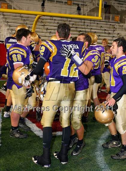 Thumbnail 1 in Islip vs. Sayville (Suffolk County D3 Final) photogallery.