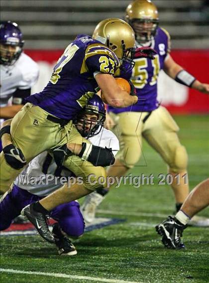 Thumbnail 1 in Islip vs. Sayville (Suffolk County D3 Final) photogallery.