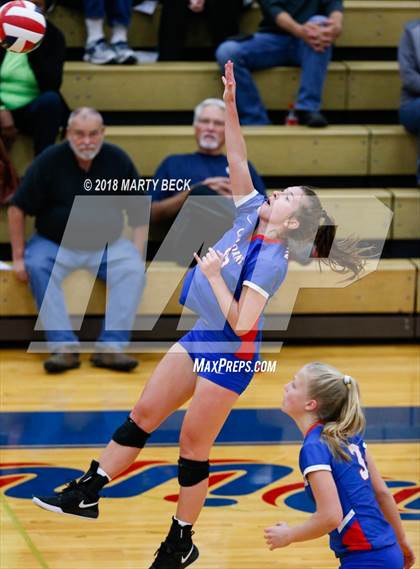Thumbnail 3 in Blair Oaks vs California (MSHSAA D3 Semifinal) photogallery.