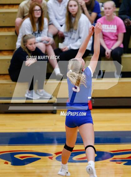 Thumbnail 2 in Blair Oaks vs California (MSHSAA D3 Semifinal) photogallery.