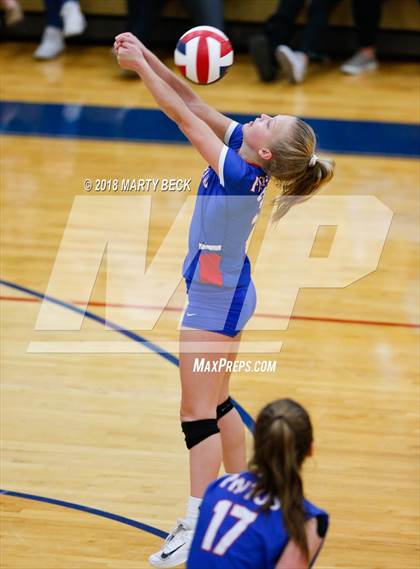 Thumbnail 3 in Blair Oaks vs California (MSHSAA D3 Semifinal) photogallery.