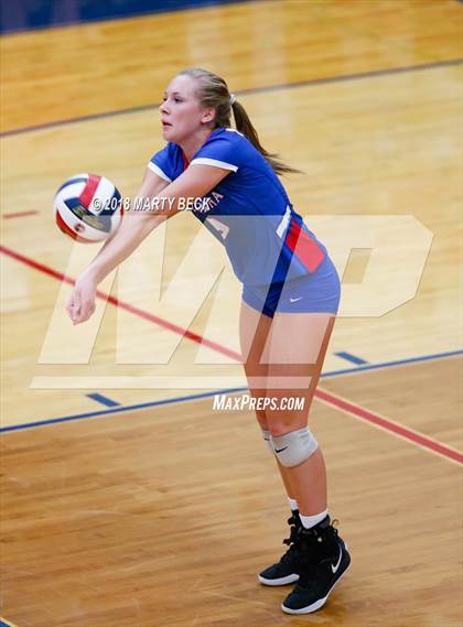 Thumbnail 3 in Blair Oaks vs California (MSHSAA D3 Semifinal) photogallery.