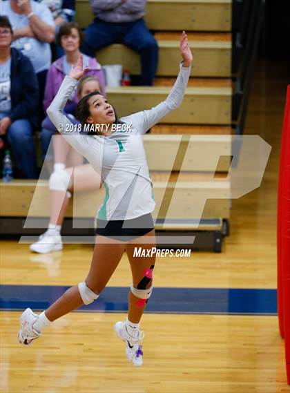 Thumbnail 3 in Blair Oaks vs California (MSHSAA D3 Semifinal) photogallery.