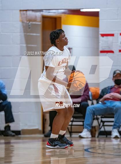 Thumbnail 3 in South View @ Douglas Byrd photogallery.