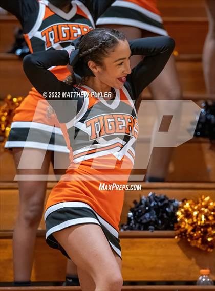 Thumbnail 3 in South View @ Douglas Byrd photogallery.
