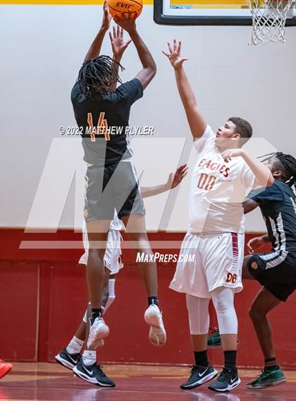 Thumbnail 1 in South View @ Douglas Byrd photogallery.