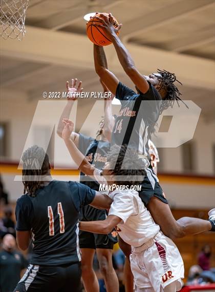 Thumbnail 3 in South View @ Douglas Byrd photogallery.