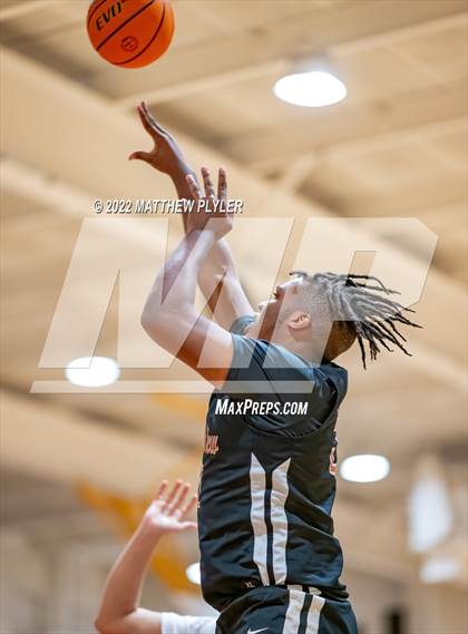 Thumbnail 3 in South View @ Douglas Byrd photogallery.