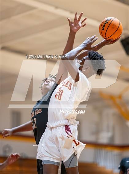 Thumbnail 1 in South View @ Douglas Byrd photogallery.