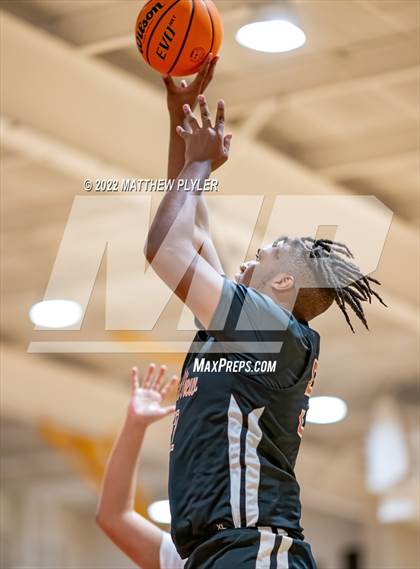 Thumbnail 2 in South View @ Douglas Byrd photogallery.