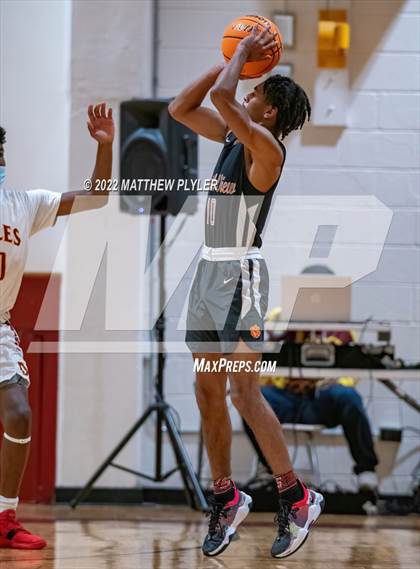 Thumbnail 1 in South View @ Douglas Byrd photogallery.