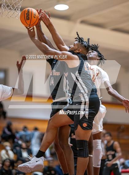 Thumbnail 3 in South View @ Douglas Byrd photogallery.