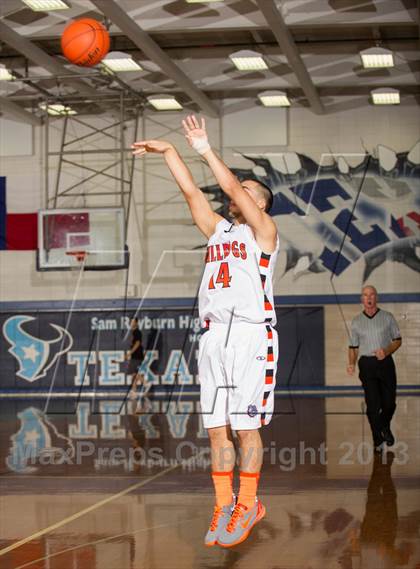 Thumbnail 3 in La Porte vs. Klein Collins (McDonald's Texas Invitational) photogallery.