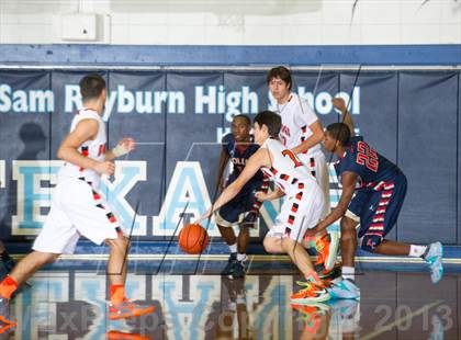 Thumbnail 3 in La Porte vs. Klein Collins (McDonald's Texas Invitational) photogallery.