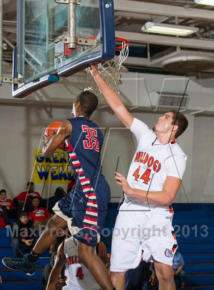 Thumbnail 3 in La Porte vs. Klein Collins (McDonald's Texas Invitational) photogallery.