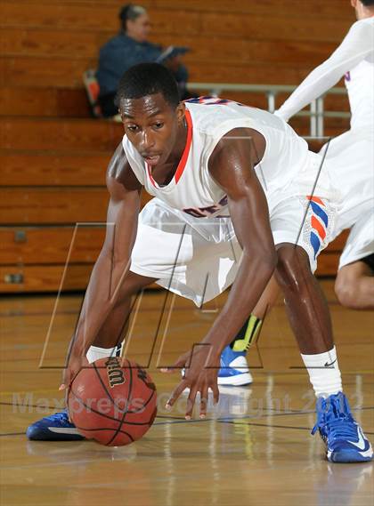 Thumbnail 1 in Fairfield vs. St. Joseph Notre Dame (Bruins Shoot-Out) photogallery.