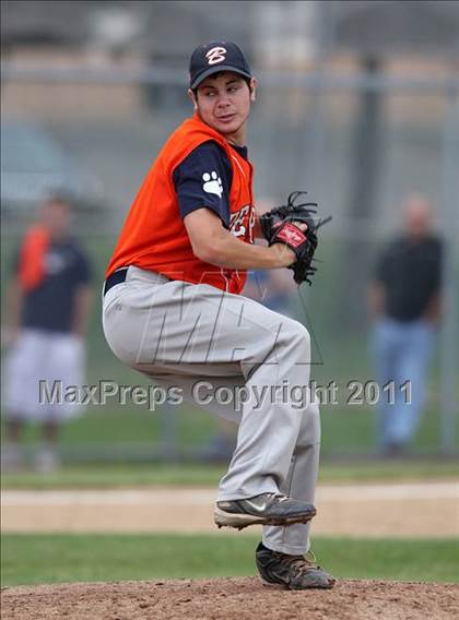 Thumbnail 1 in Briarcliff vs. Dunkirk (NYSPHSAA Class B Semifinal) photogallery.