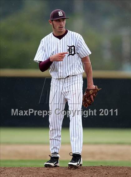 Thumbnail 1 in Briarcliff vs. Dunkirk (NYSPHSAA Class B Semifinal) photogallery.
