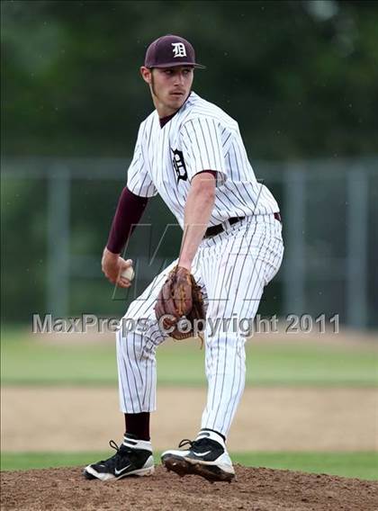 Thumbnail 3 in Briarcliff vs. Dunkirk (NYSPHSAA Class B Semifinal) photogallery.