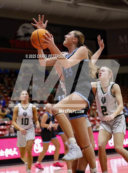 Thumbnail 2 in Payson vs. Sky View (UHSAA 4A Quarterfinal) photogallery.