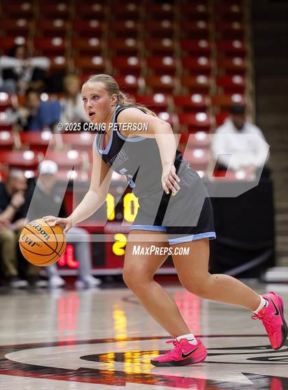 Thumbnail 1 in Payson vs. Sky View (UHSAA 4A Quarterfinal) photogallery.