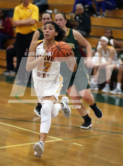 Thumbnail 1 in Clovis West vs. Bishop Manogue (Elite is Earned Showcase) photogallery.