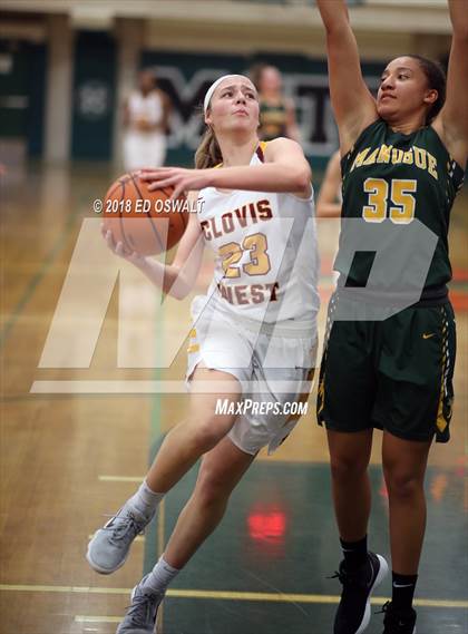 Thumbnail 1 in Clovis West vs. Bishop Manogue (Elite is Earned Showcase) photogallery.