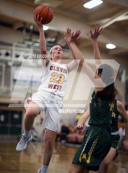 Thumbnail 2 in Clovis West vs. Bishop Manogue (Elite is Earned Showcase) photogallery.
