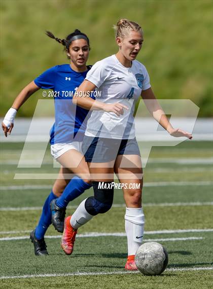 Thumbnail 1 in Crescenta Valley @ Alta Loma photogallery.