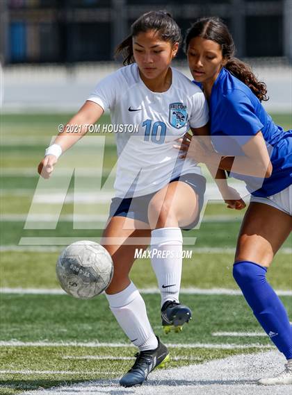 Thumbnail 1 in Crescenta Valley @ Alta Loma photogallery.
