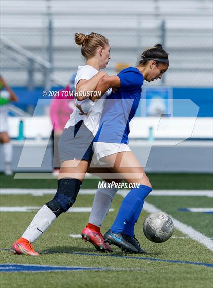 Thumbnail 1 in Crescenta Valley @ Alta Loma photogallery.