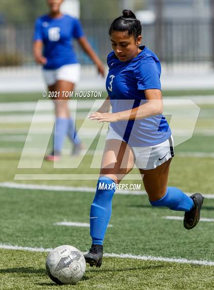 Thumbnail 2 in Crescenta Valley @ Alta Loma photogallery.