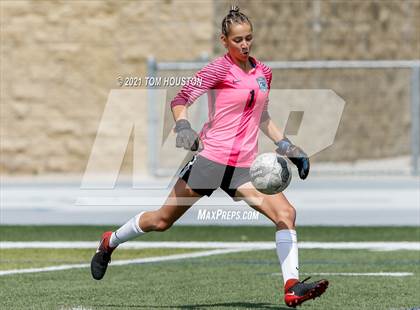 Thumbnail 3 in Crescenta Valley @ Alta Loma photogallery.