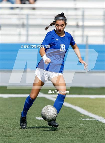 Thumbnail 3 in Crescenta Valley @ Alta Loma photogallery.