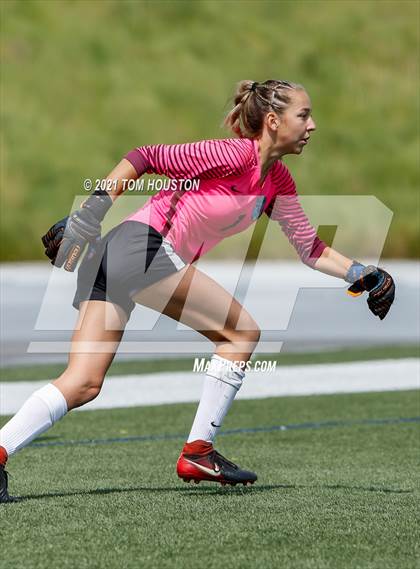 Thumbnail 1 in Crescenta Valley @ Alta Loma photogallery.