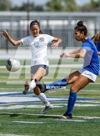 Thumbnail 1 in Crescenta Valley @ Alta Loma photogallery.