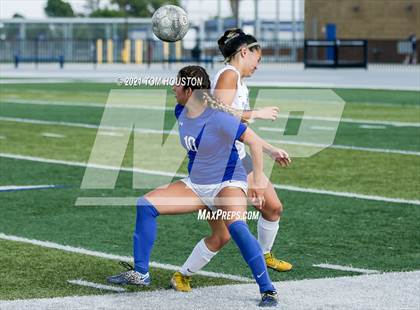 Thumbnail 2 in Crescenta Valley @ Alta Loma photogallery.