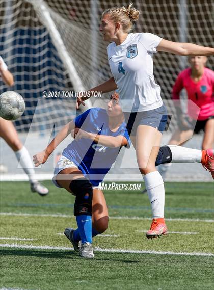 Thumbnail 3 in Crescenta Valley @ Alta Loma photogallery.